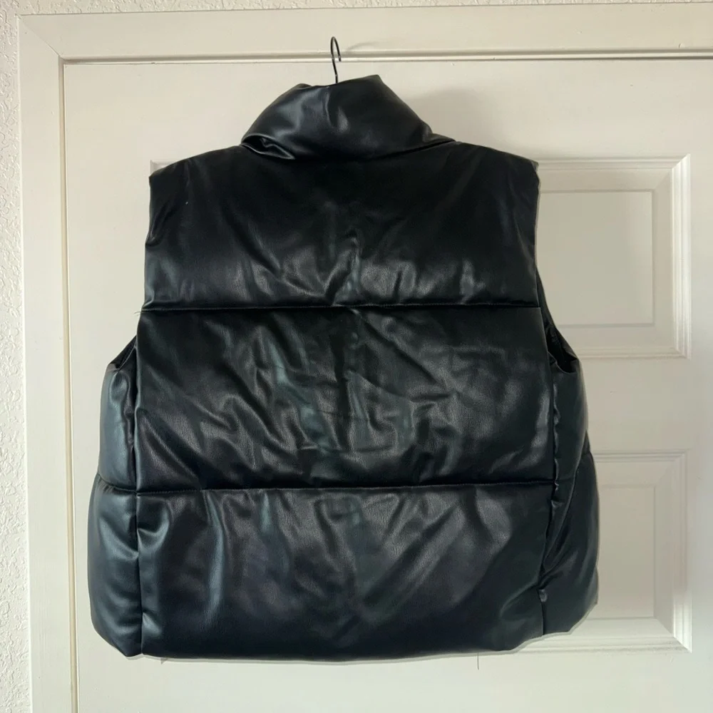 NWOT Zara Vest - Picture 2 of 3